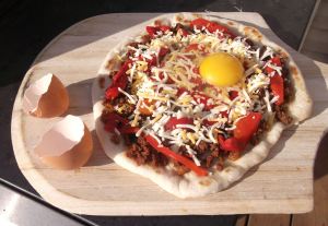 Chorizo Egg Pizza 018